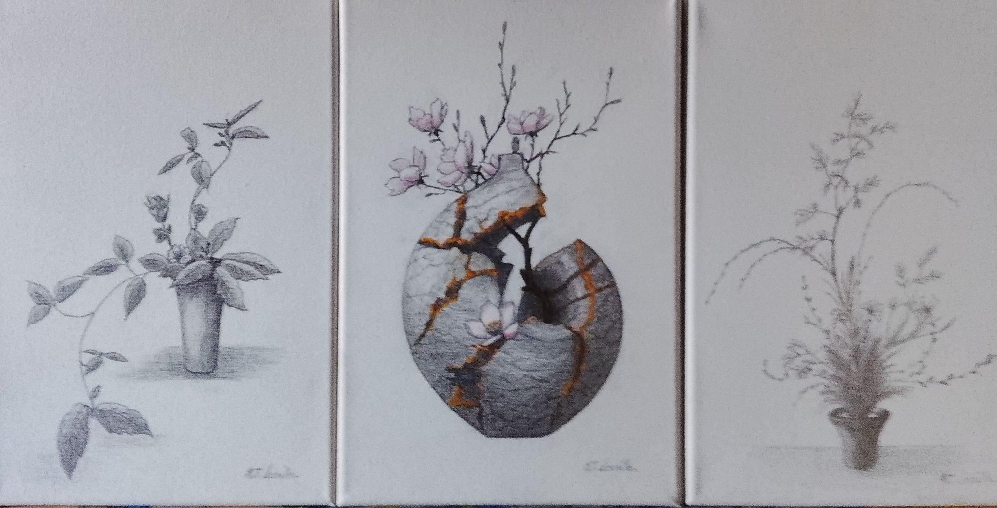 Triptyque Les Vases — crayon de papier et pastels, dorures à la poudre d'or sur le volet central